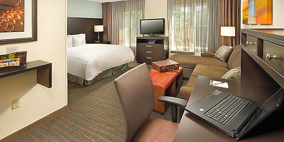 Staybridge Suites Lincolnshire By IHG