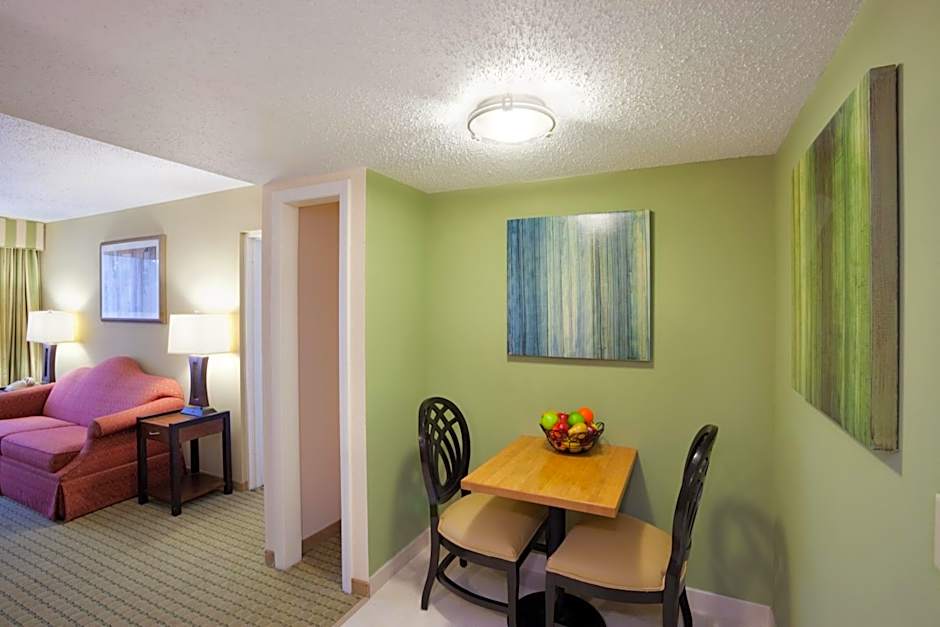 Holiday Inn Hotel & Suites Nashua – Nashua, NH