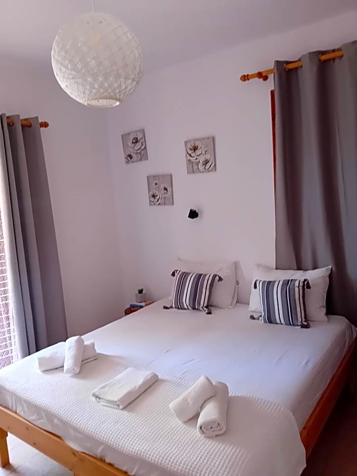 Φiloxenia Apartments