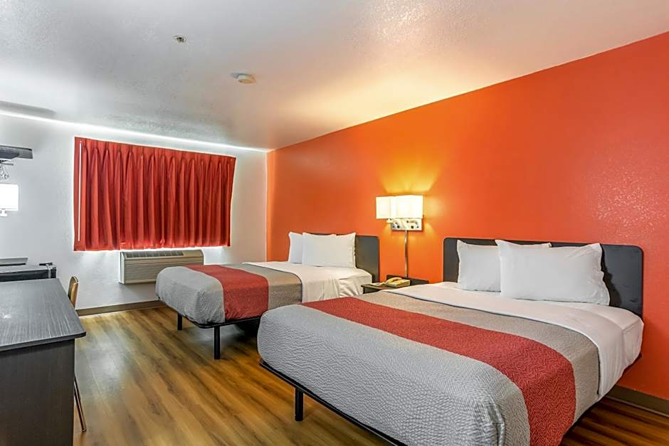 Motel 6-Barkeyville, PA