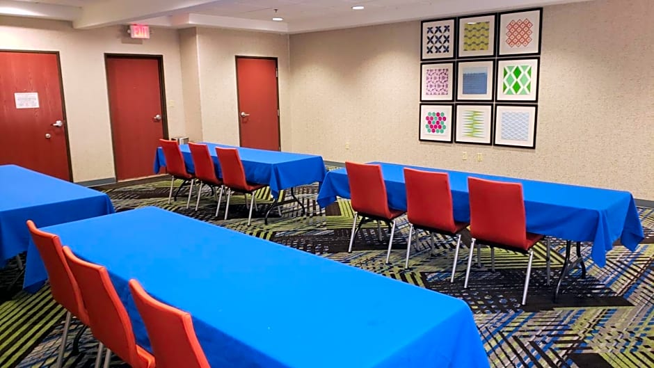 Holiday Inn Express Hotel and Suites Weslaco By IHG