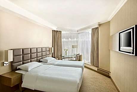 7 Nights Stay - Suite