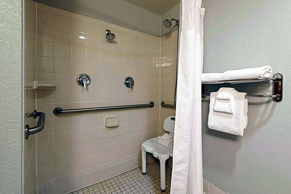 Courtyard by Marriott Austin Airport