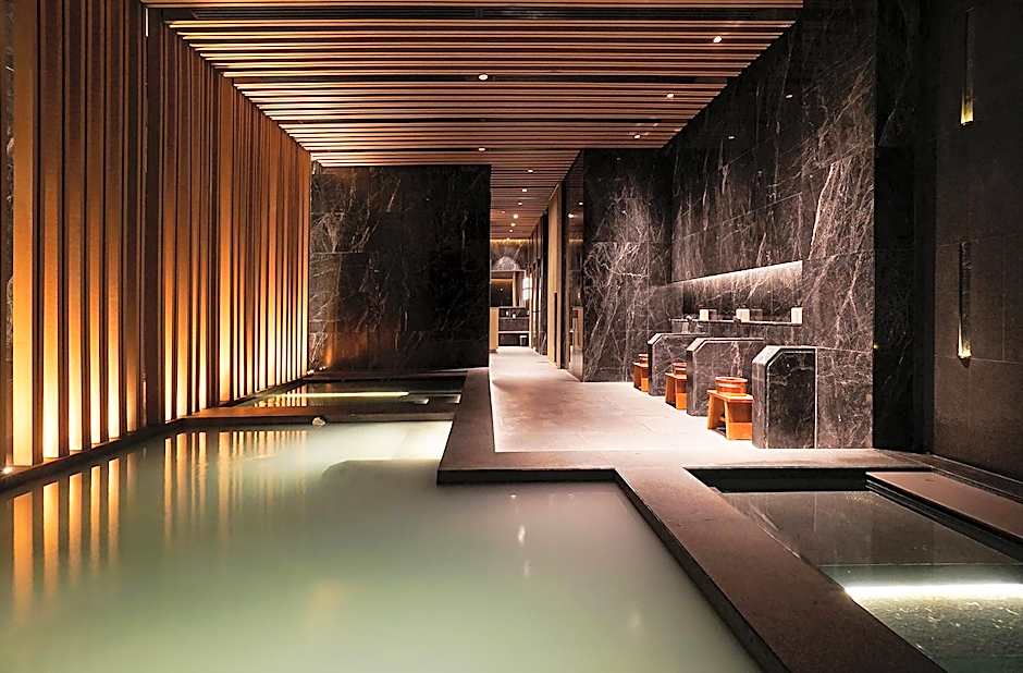 SILQ Hotel & Residence