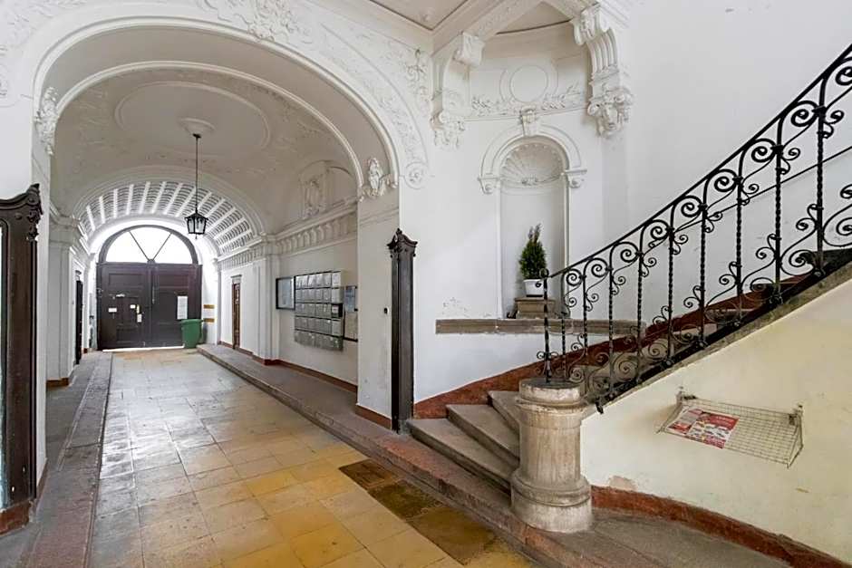 RP1 Apartment