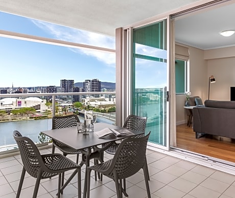 2 Bedroom Executive River View