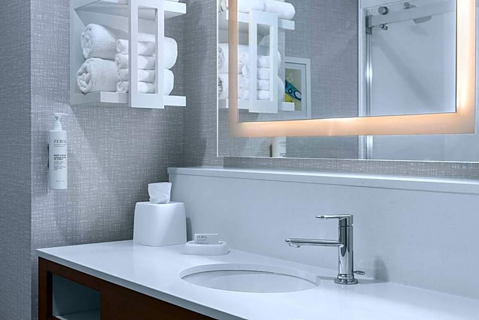 Hampton Inn & Suites Orangeville, ON