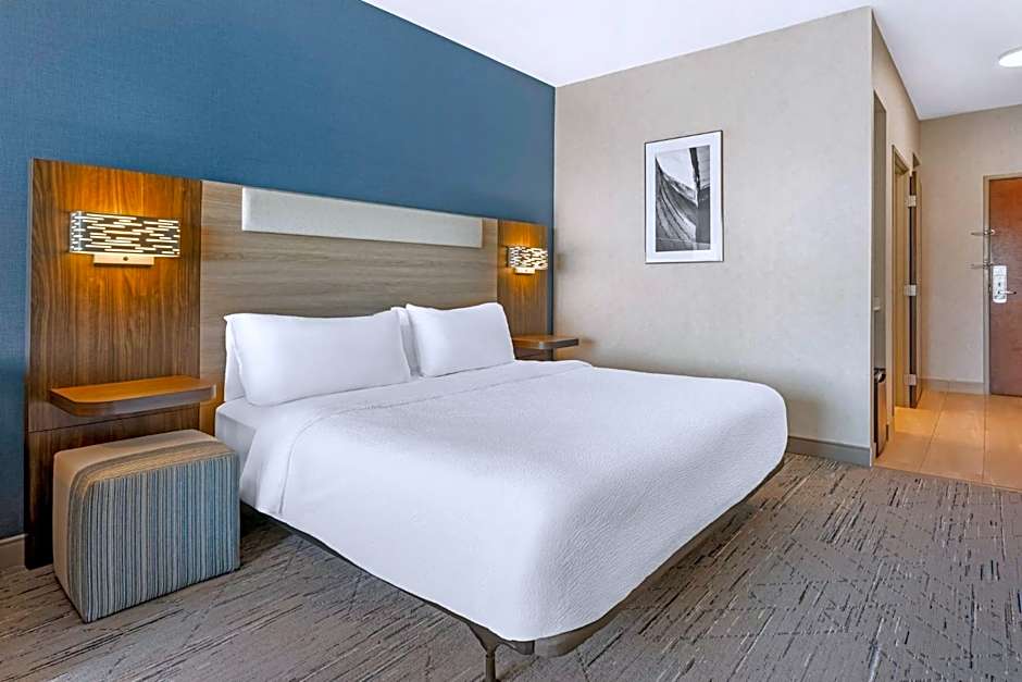 Holiday Inn Express Hotel & Suites Astoria By IHG