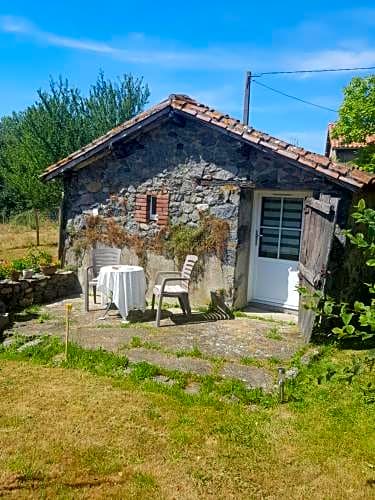 La Maisonnette chambre d'hôtes pleine de charme, piscine & vélos