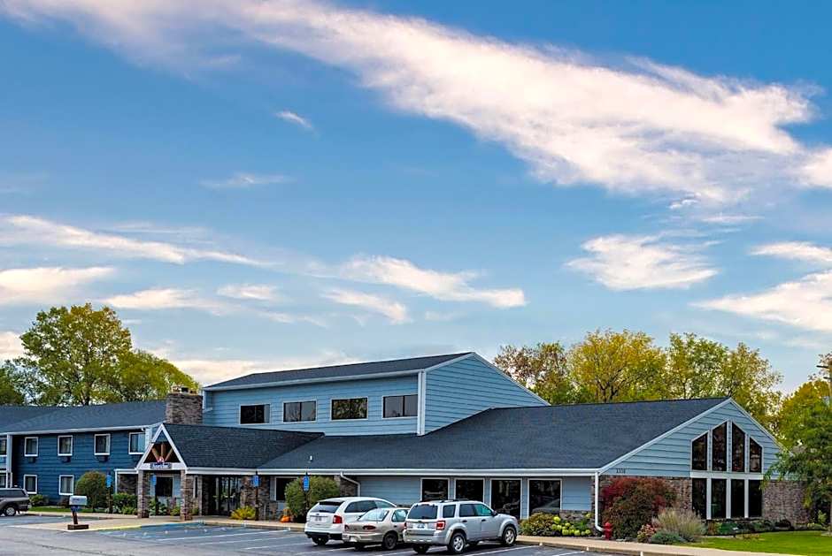 AmericInn by Wyndham Menominee