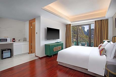 Superior King Room - Non-Smoking