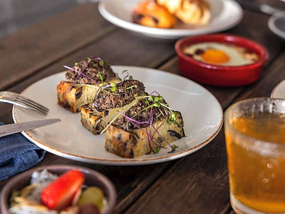 Peppers Beach Club & Spa