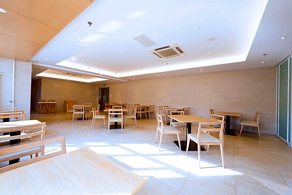 JI Hotel Shenyang Middle Street Metro Station