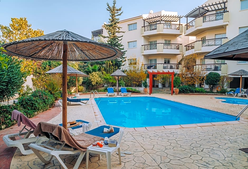 Artemis Cynthia Complex