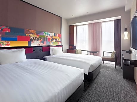 Standard - 2 Beds for 1 Person