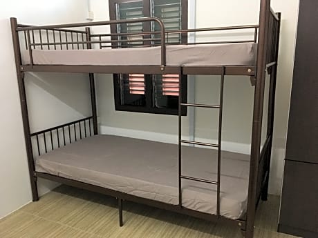 Bed In Dormitory Capacity 3