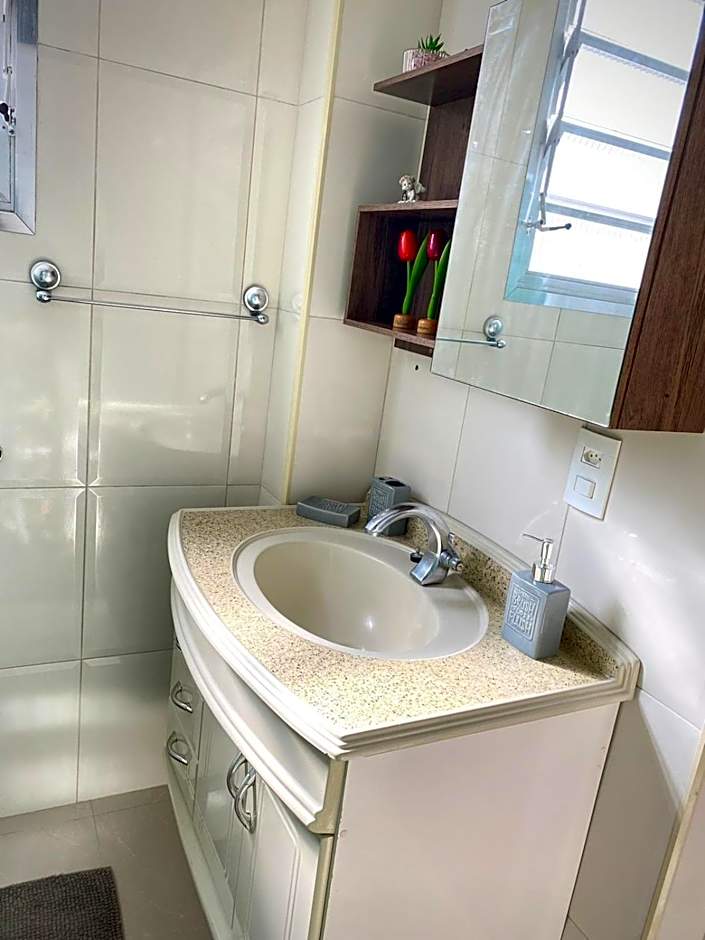 Apartamento Guarujá, Frente Mar, Pé na areia, moderno!!!