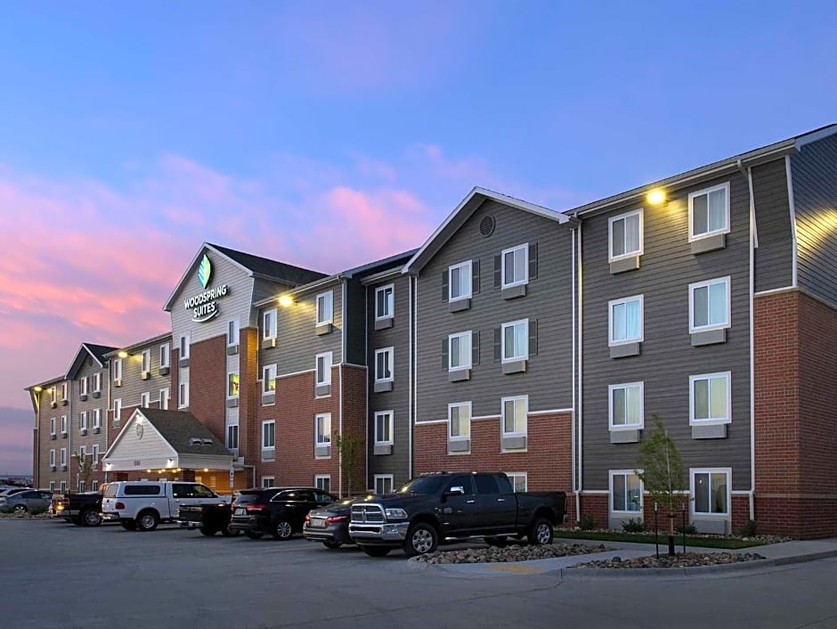 WoodSpring Suites Fargo North Near NDSU