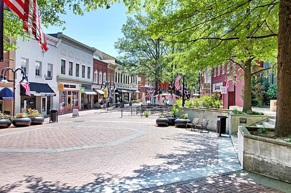 Omni Charlottesville Hotel