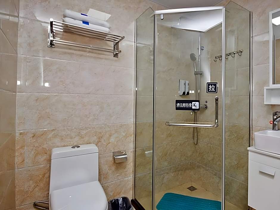 7 Days Inn Hefei Railway Metro Station