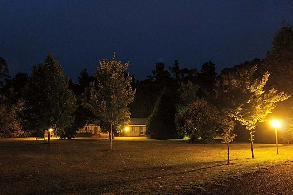 Federation Gardens & Possums Hideaway