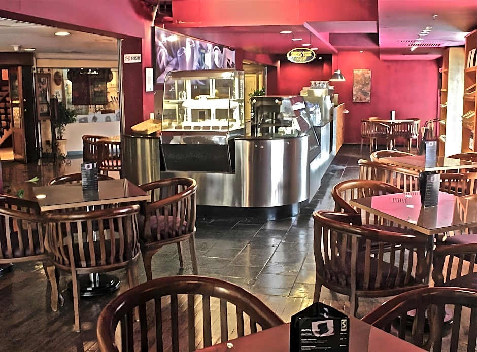 Merdeka Palace Hotel & Suites