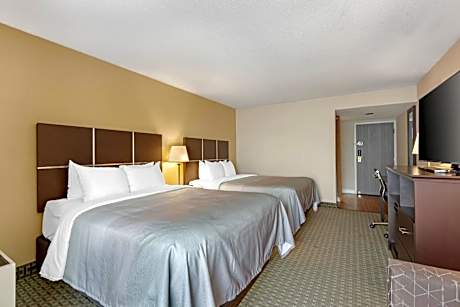 Queen Room with Two Queen Beds - Non-Smoking