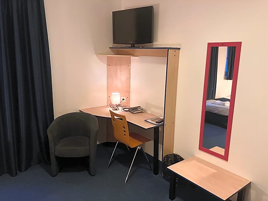 Hotel César Centre-ville Gare Charleville-Mézières