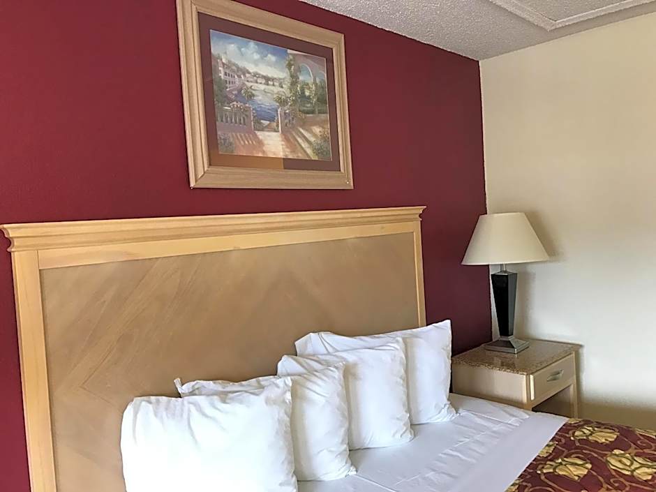 Crystal Inn and Suites