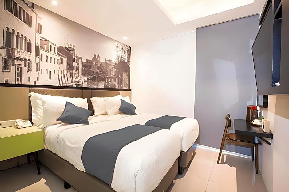 The Life Styles Hotel Surabaya