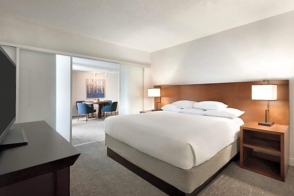 Photo 1 of 4 of Executive Suite