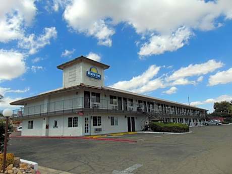 Days Inn by Wyndham Victorville