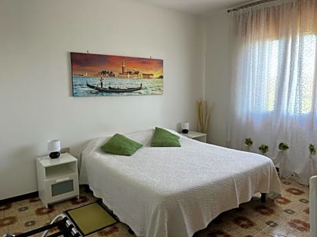 Double or Twin Room with Shared Bathroom