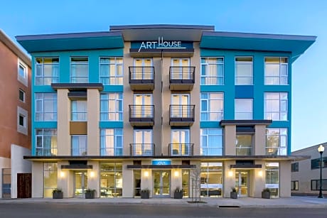 Art House Hotel
