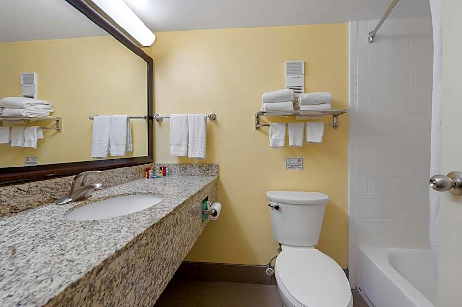 Best Western Louisville East Inn & Suites