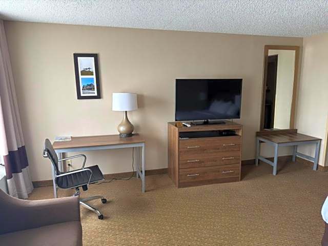 Wingate by Wyndham Utica