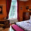 Château Lambert Hotel-Resto-Parking-Shuttle, a 1 ha green Oasis at 8 min from CRL Airport without any noise
