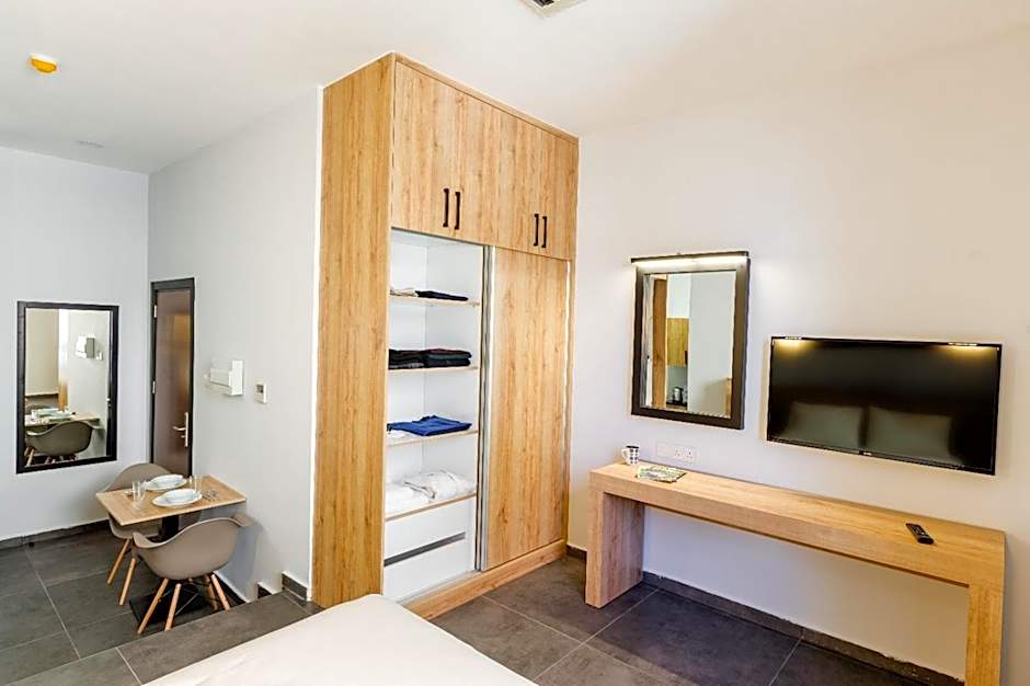 G Suites Luxury Rentals