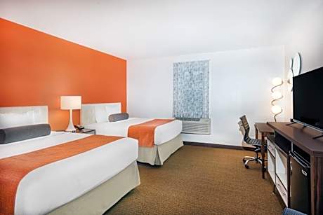 Queen Room with Two Queen Beds - Non-Smoking