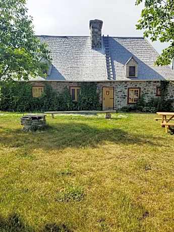 Queen Room with Private Bathroom