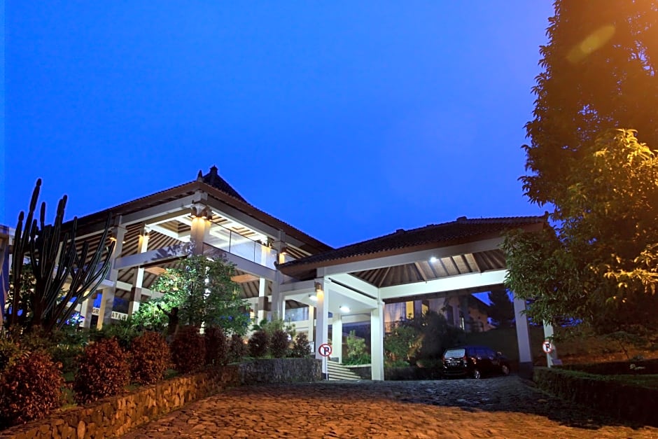 d'Emmerick Salib Putih Hotel Salatiga