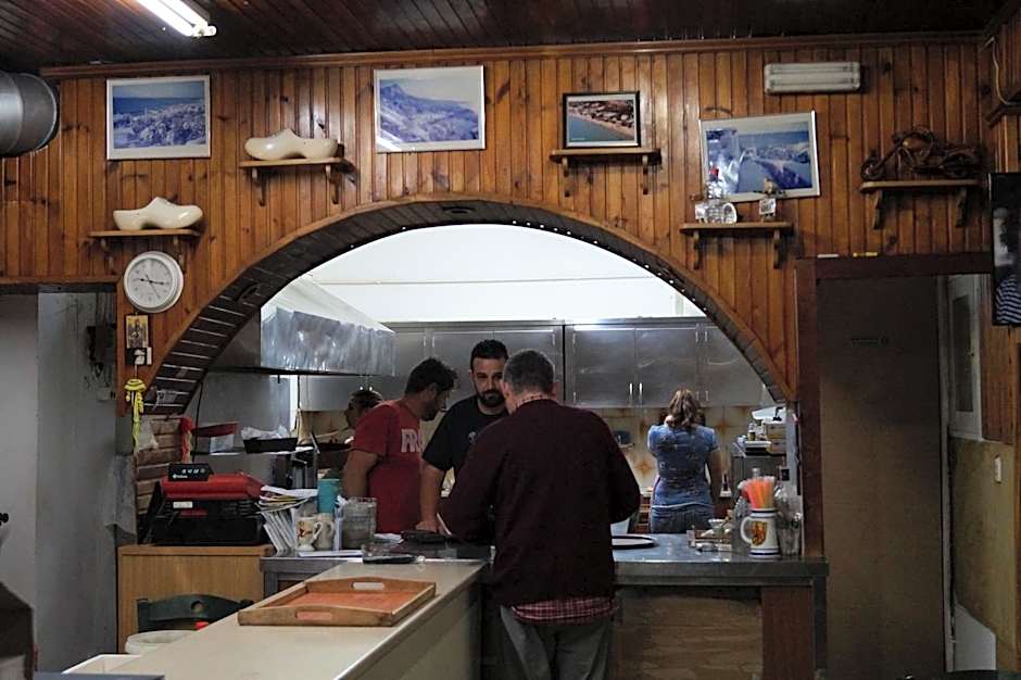 Jason Rooms & Studios