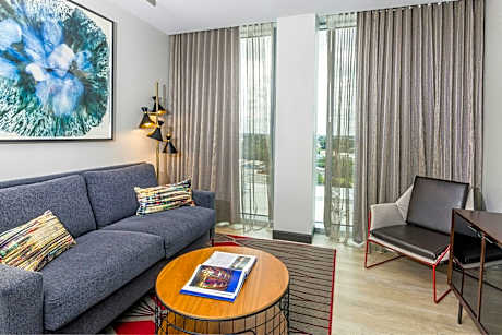 Suite, 1 King, Sofa bed