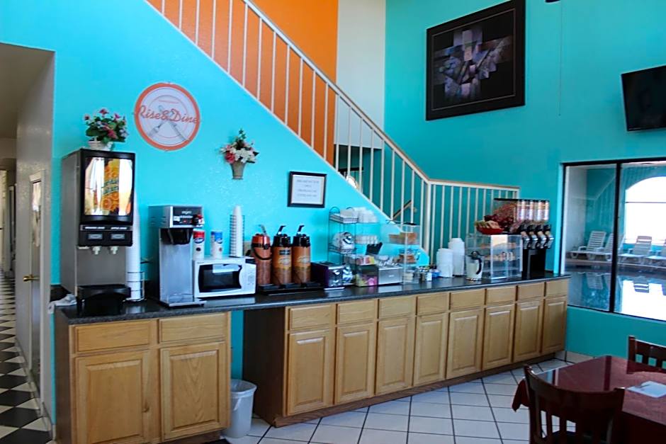 Howard Johnson by Wyndham Holbrook