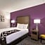 La Quinta Inn & Suites by Wyndham Baltimore Bwi Airport