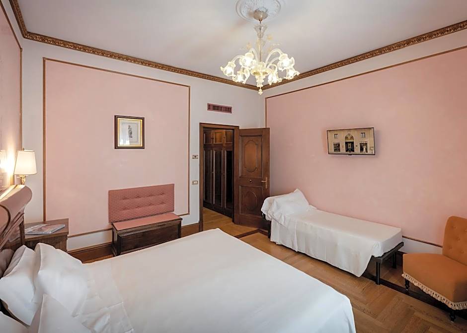 Due Torri Hotel