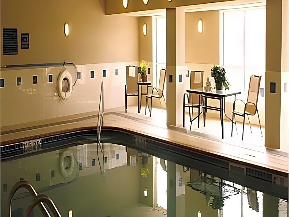 Holiday Inn Express Hotel & Suites Vermillion By IHG