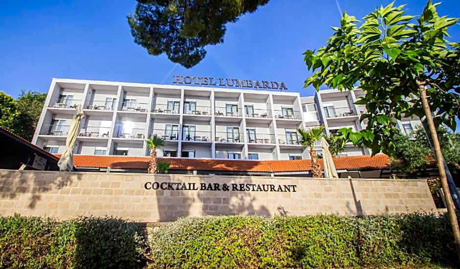 Hotel Lumbarda ***