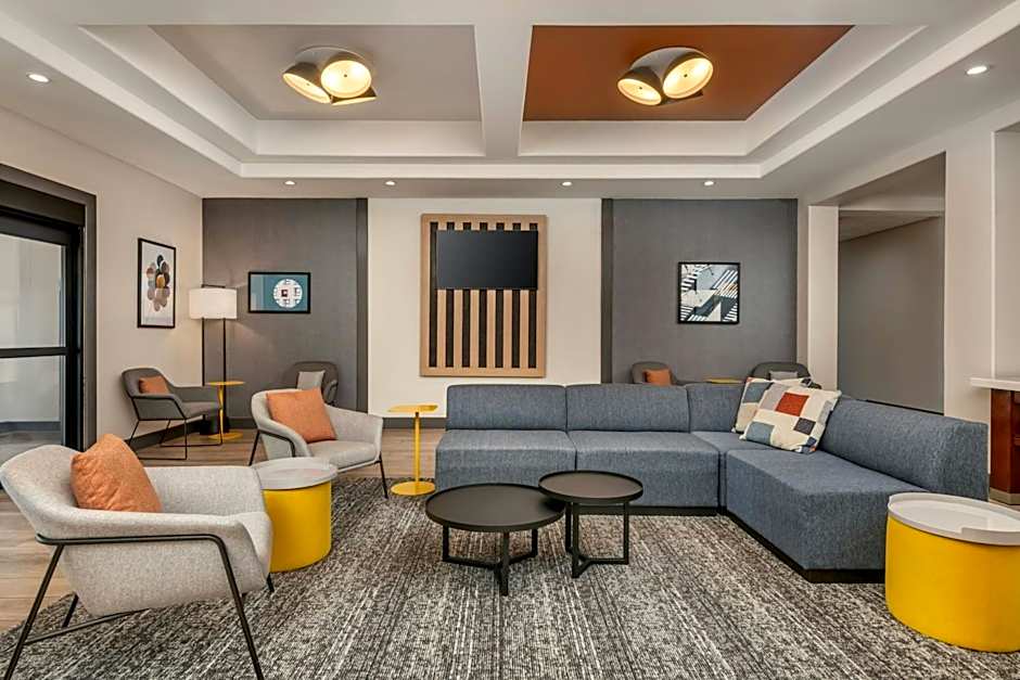 City Express by Marriott Spring