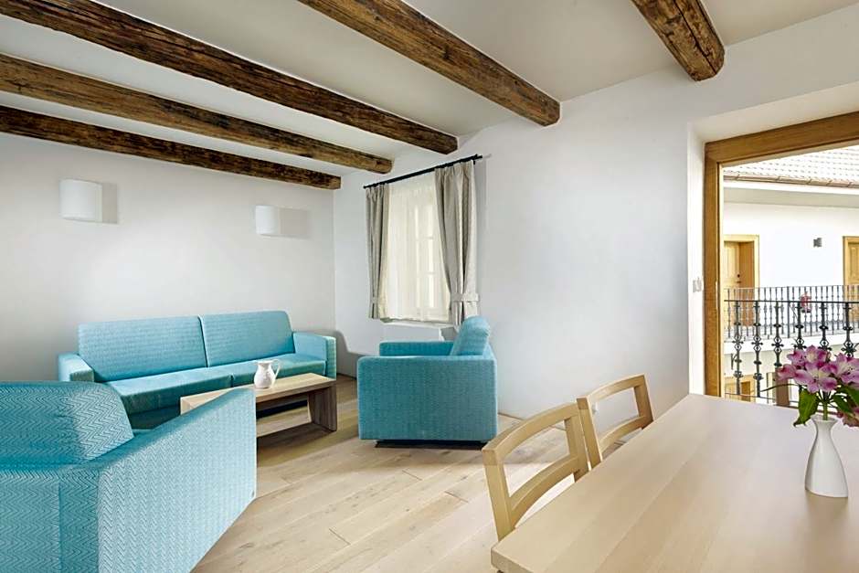 Hotel At the White Lily